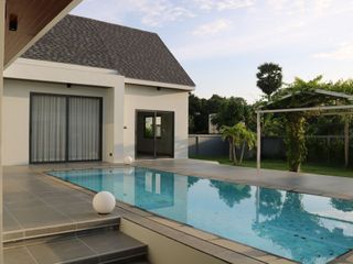 Haus zum Kauf mit 4 Zimmer in Bang Lamung, Chonburi