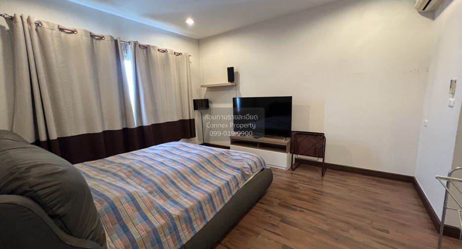 For rent 2 bedrooms condo in Khlong San, Bangkok