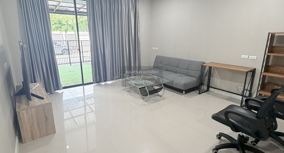 For rent 4 bedrooms townhouse in Bang Khen, Bangkok