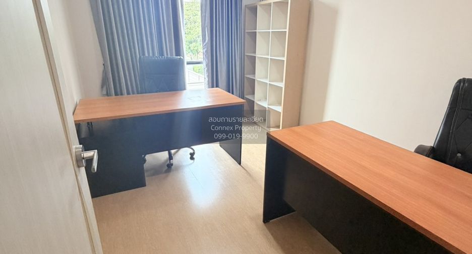 For rent 4 bedrooms townhouse in Bang Khen, Bangkok