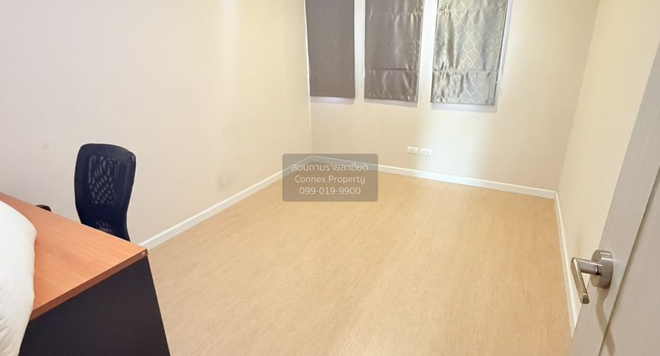 For rent 4 bedrooms townhouse in Bang Khen, Bangkok