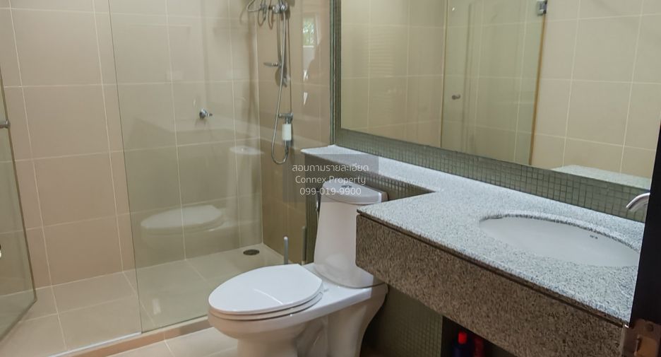 For rent 2 bedrooms condo in Phaya Thai, Bangkok