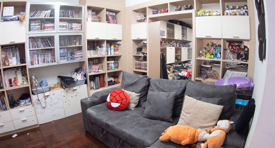 For sale 5 bedrooms house in Khan Na Yao, Bangkok