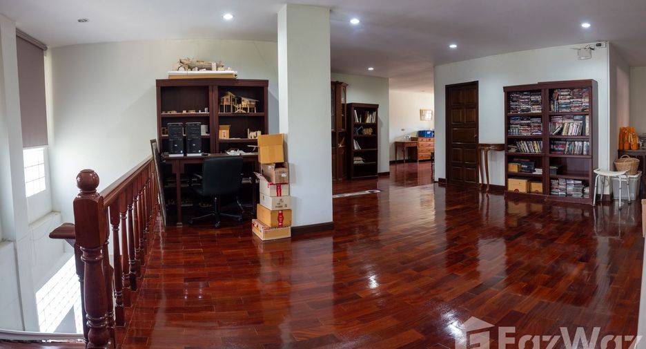 For sale 5 bedrooms house in Khan Na Yao, Bangkok