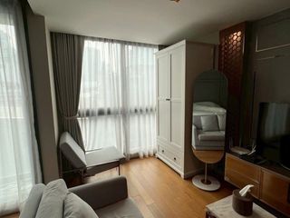 Wohnung zur Miete mit 1 Zimmer in Bang Rak, Bangkok