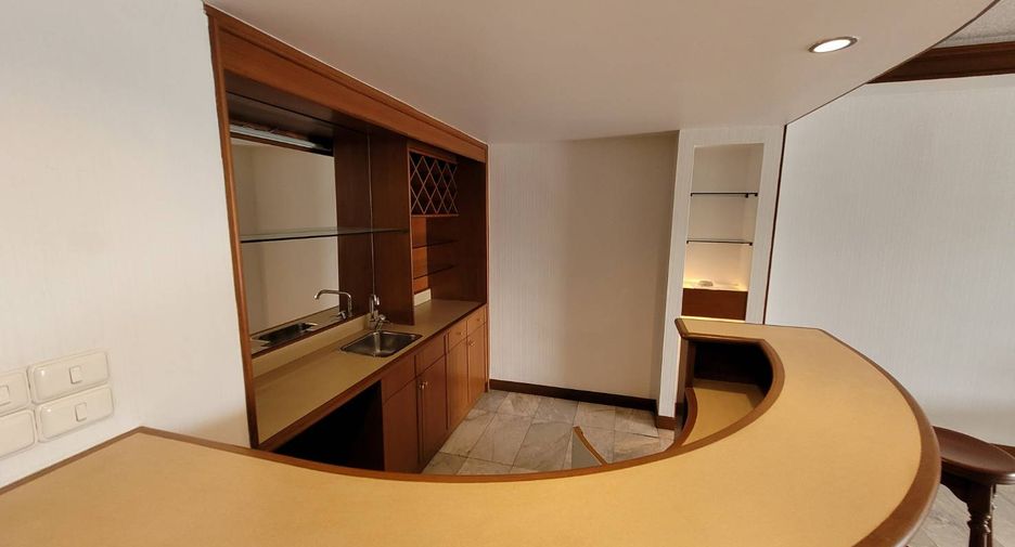 Condo en alquiler de 2 habitaciones en Pathum Wan, Bangkok