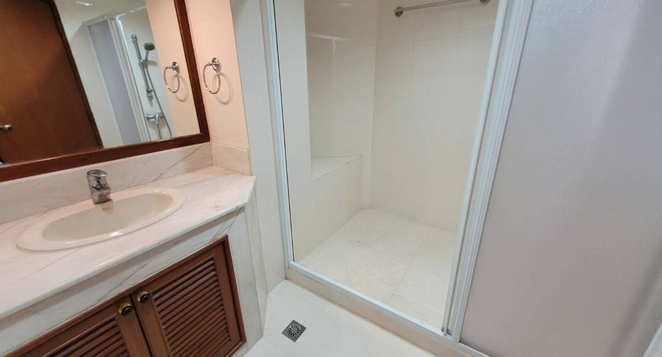 Condo en alquiler de 2 habitaciones en Pathum Wan, Bangkok