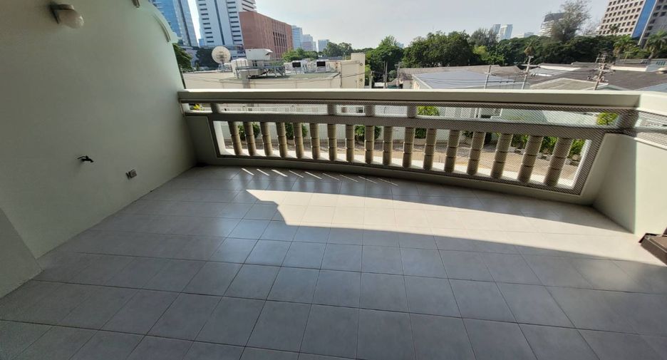 Condo en alquiler de 2 habitaciones en Pathum Wan, Bangkok