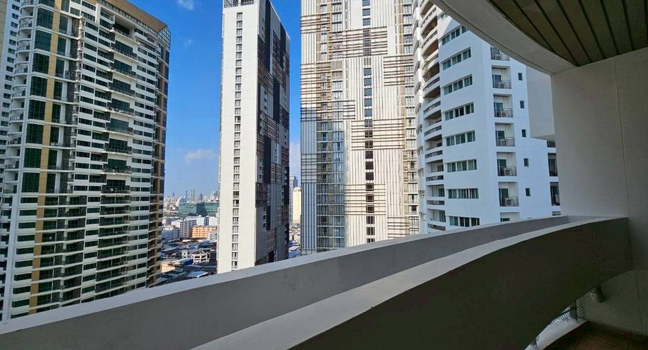 Condo en alquiler de 3 habitaciones en Khlong Toei, Bangkok