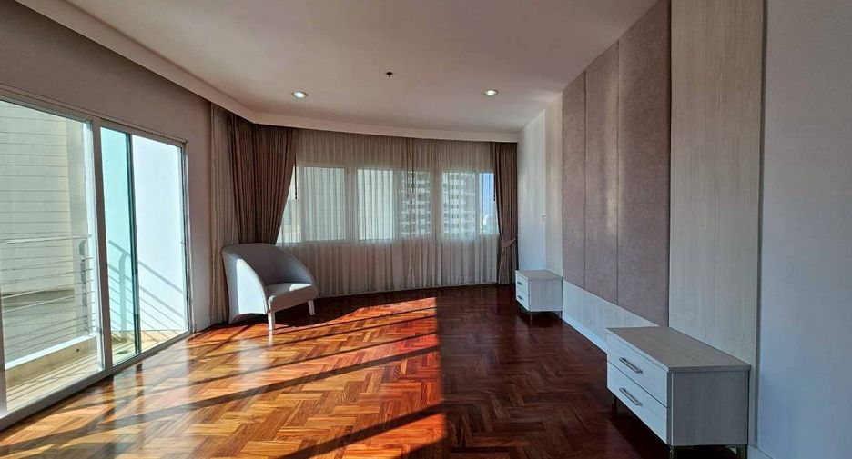 Condo en alquiler de 3 habitaciones en Khlong Toei, Bangkok