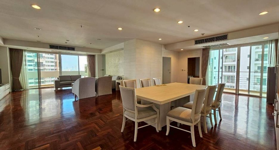 Condo en alquiler de 3 habitaciones en Khlong Toei, Bangkok