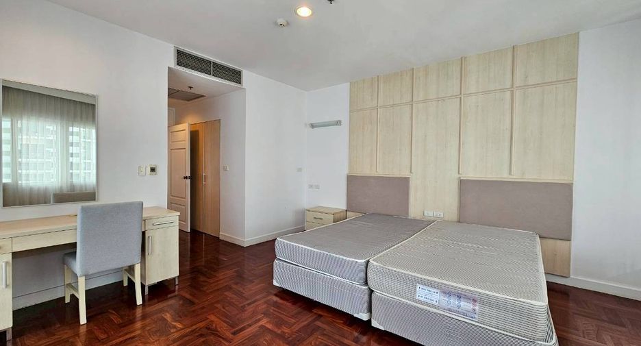 Condo en alquiler de 3 habitaciones en Khlong Toei, Bangkok