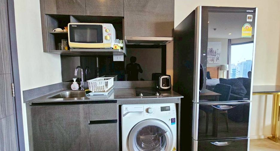 For rent 1 bed condo in Khlong Toei, Bangkok