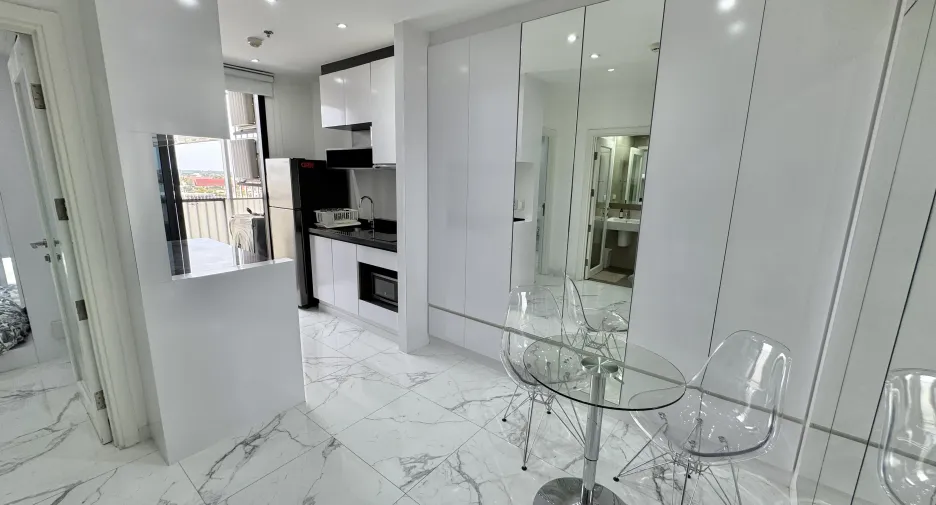 For sale 1 bed condo in Mueang Udon Thani, Udon Thani