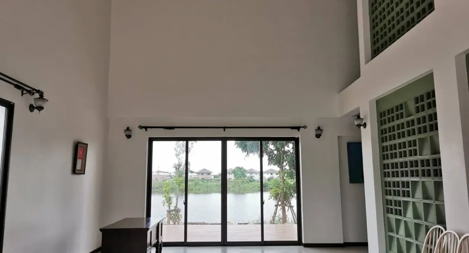 For sale 4 bedrooms house in Mueang Phitsanulok, Phitsanulok