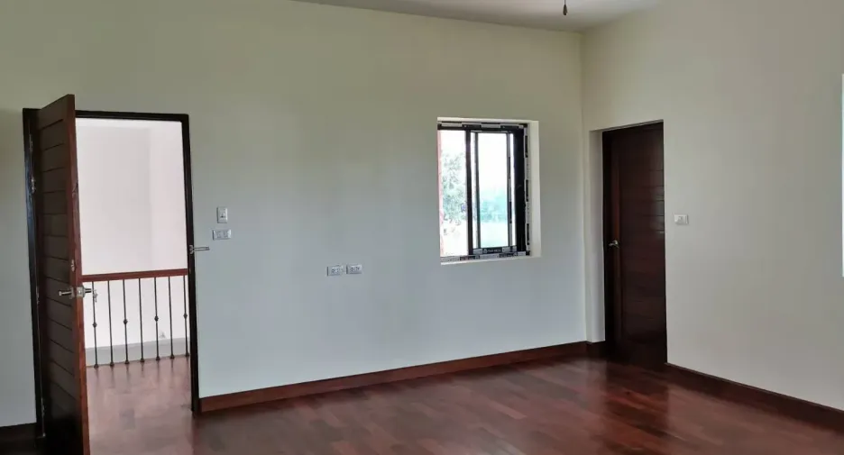 For sale 4 bedrooms house in Mueang Phitsanulok, Phitsanulok