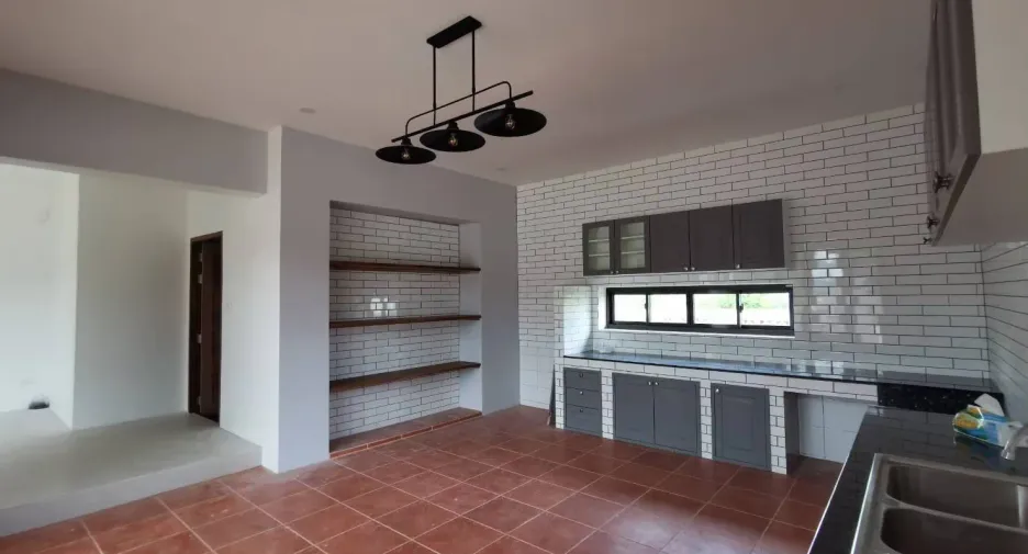 For sale 4 bedrooms house in Mueang Phitsanulok, Phitsanulok