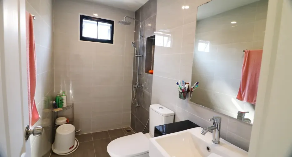 Аренда 4 спальни дом в Mueang Udon Thani, Удонтани
