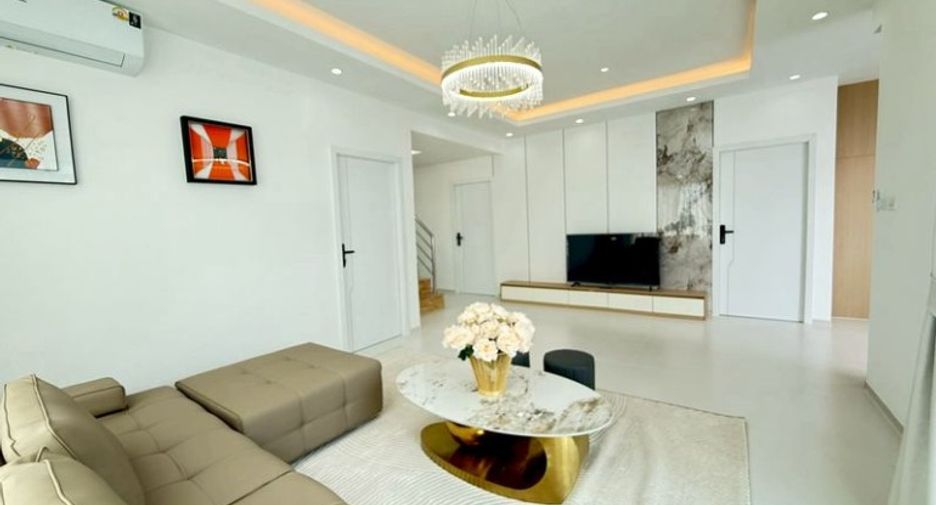 For sale 6 bedrooms house in Bang Lamung, Chonburi