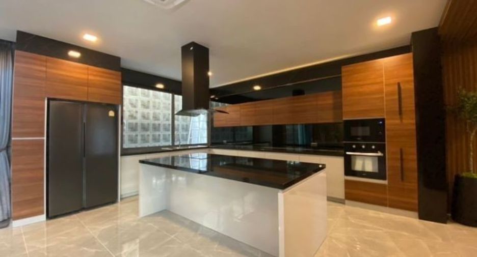 À vendre 5 chambres maison à Bang Lamung, Chonburi