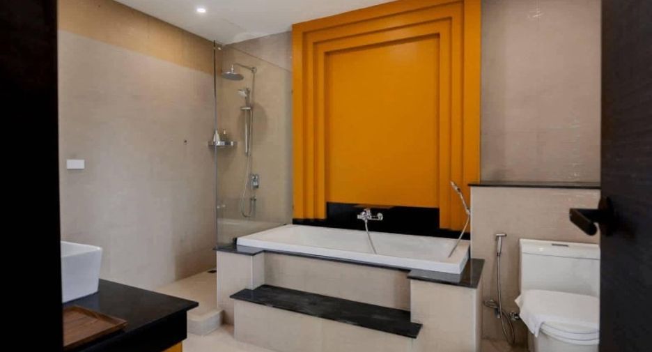 For sale 6 bedrooms house in Bang Lamung, Chonburi