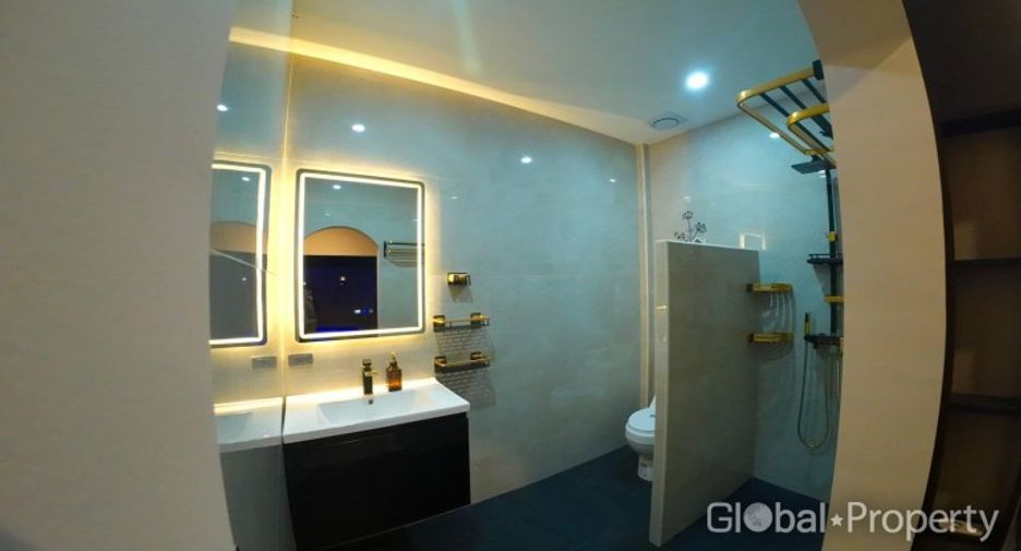 For sale 4 bedrooms house in Bang Lamung, Chonburi