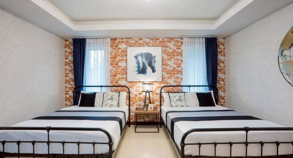 For sale 4 bedrooms house in Jomtien, Pattaya