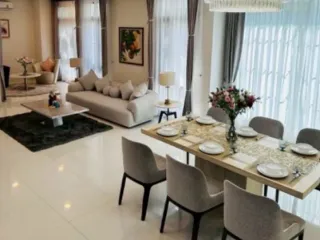 出租 4 卧室 独立屋 在 Saphan Sung, 曼谷