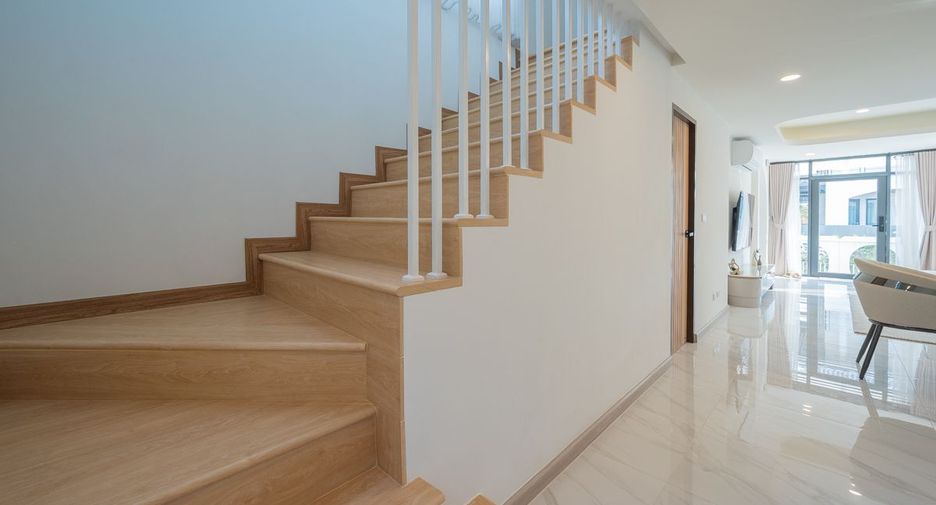 Haus zum Kauf mit 4 Zimmer in Bang Lamung, Chonburi