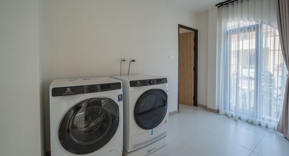 Haus zum Kauf mit 4 Zimmer in Bang Lamung, Chonburi