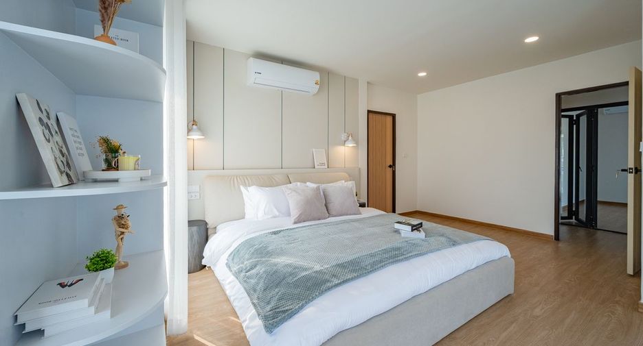 Haus zum Kauf mit 4 Zimmer in Bang Lamung, Chonburi