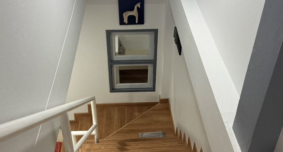 For sale 4 bedrooms townhouse in Mueang Chiang Mai, Chiang Mai