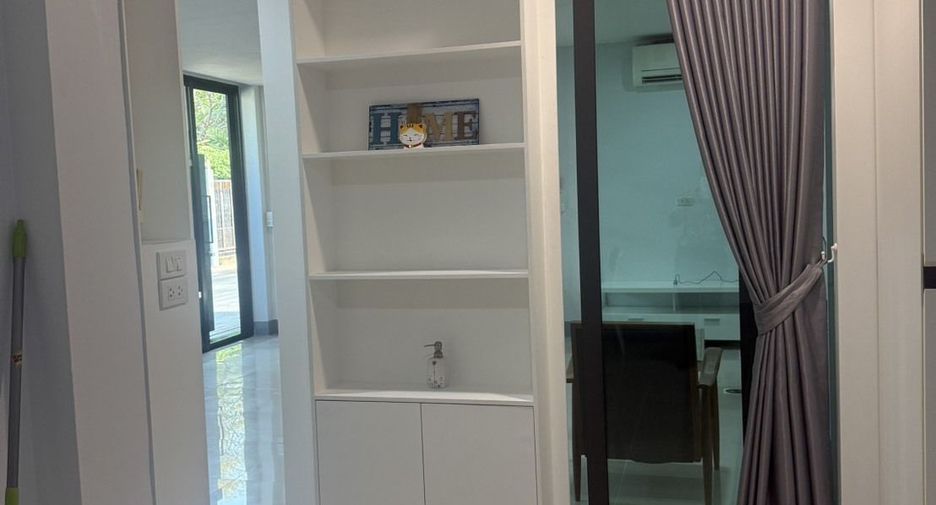 For sale 4 bedrooms townhouse in Mueang Chiang Mai, Chiang Mai