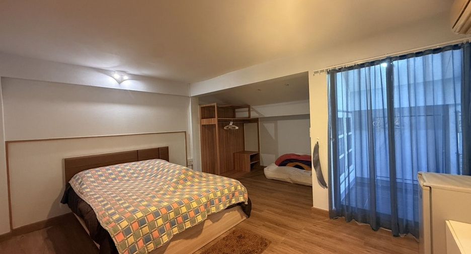 For sale 4 bedrooms townhouse in Mueang Chiang Mai, Chiang Mai