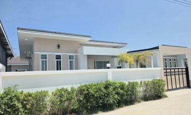 Casa en alquiler de 3 habitaciones en Cha Am, Phetchaburi