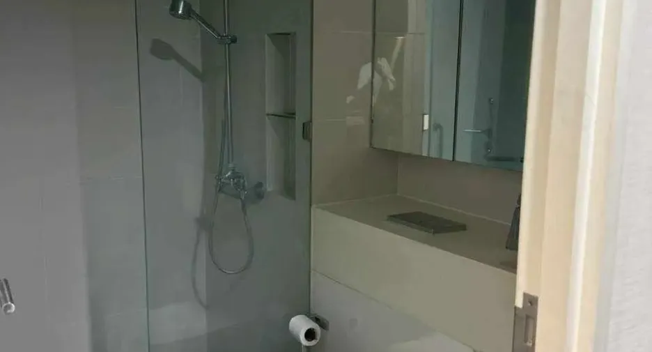 For rent 1 bed condo in Bang Rak, Bangkok