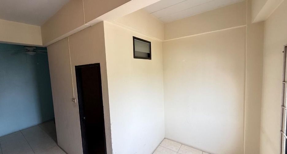 For sale 3 bedrooms retail Space in Bang Lamung, Chonburi