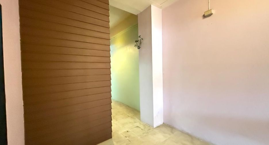For sale 3 bedrooms retail Space in Bang Lamung, Chonburi