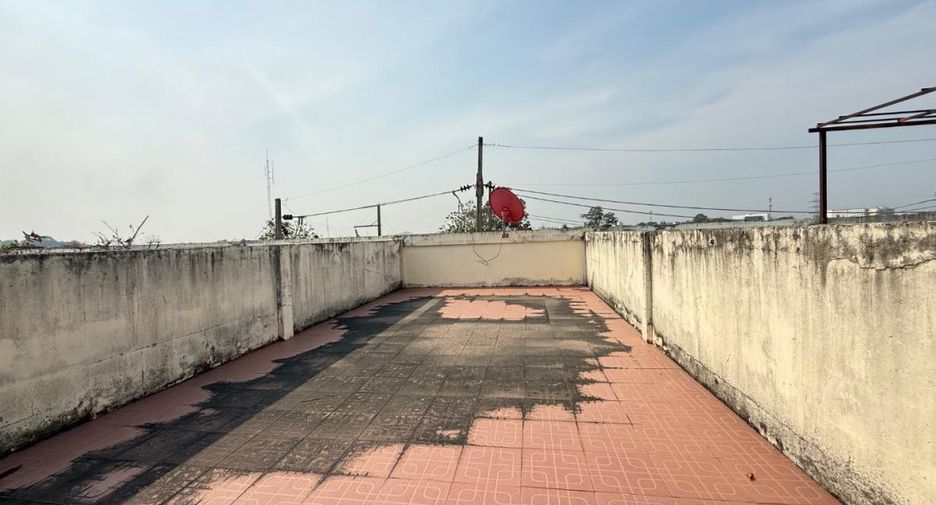 For sale 3 bedrooms retail Space in Bang Lamung, Chonburi