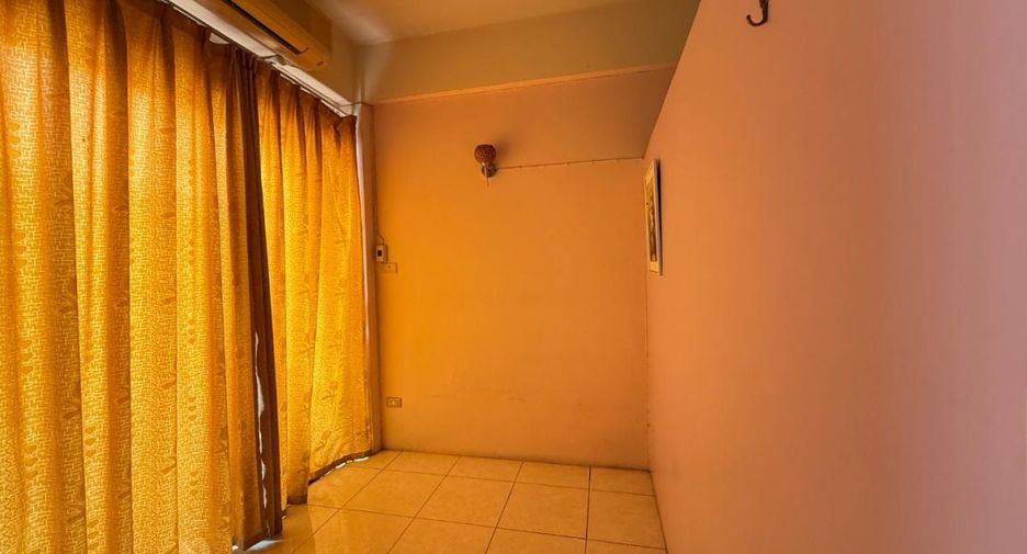 For sale 3 bedrooms retail Space in Bang Lamung, Chonburi