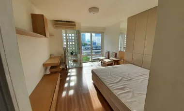 For rent スタジオ condo in Huai Khwang, Bangkok