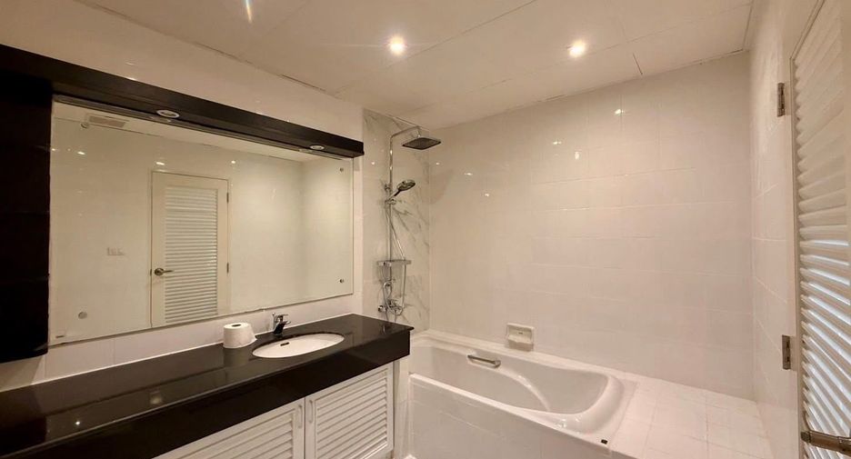 Wohnung zur Miete mit 3 Zimmer in Watthana, Bangkok