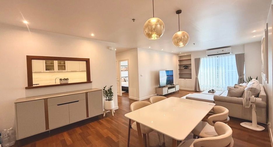 Wohnung zur Miete mit 3 Zimmer in Watthana, Bangkok