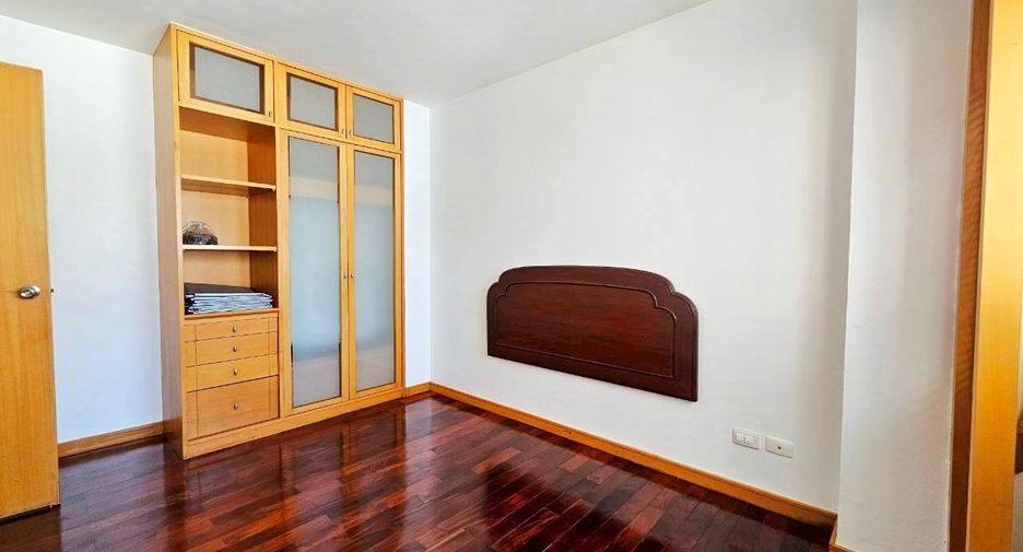 Wohnung zur Miete mit 3 Zimmer in Sathon, Bangkok