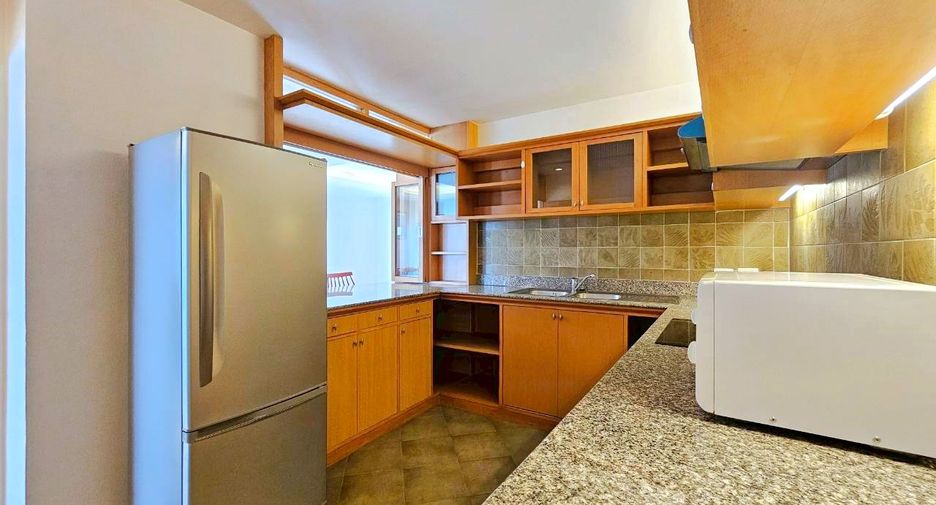 Wohnung zur Miete mit 3 Zimmer in Sathon, Bangkok