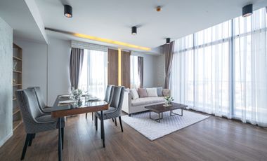 À louer et à vendre 3 chambres condo à Phra Khanong, Bangkok