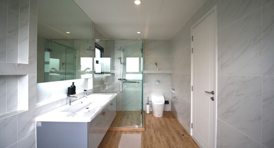 For rent 5 bedrooms house in Bang Phli, Samut Prakan