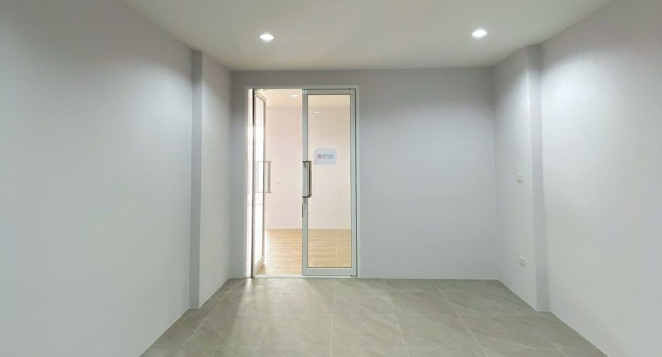 For rent 4 bedrooms office in Prawet, Bangkok