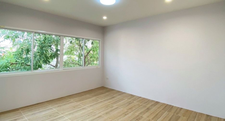 For rent 4 bedrooms office in Prawet, Bangkok