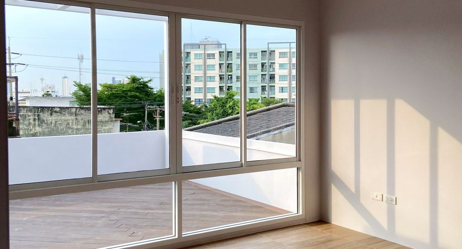For rent 4 bedrooms office in Prawet, Bangkok